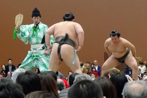 Students enjoyed Sumo Tournament in Kyoto!